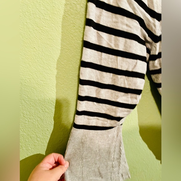 Top/Sweater (Lane Bryant) - Picture 3 of 4